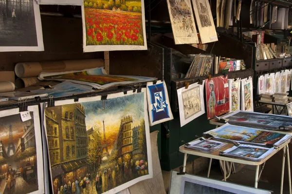 Market with pictures of paris — Stock Photo #10564161