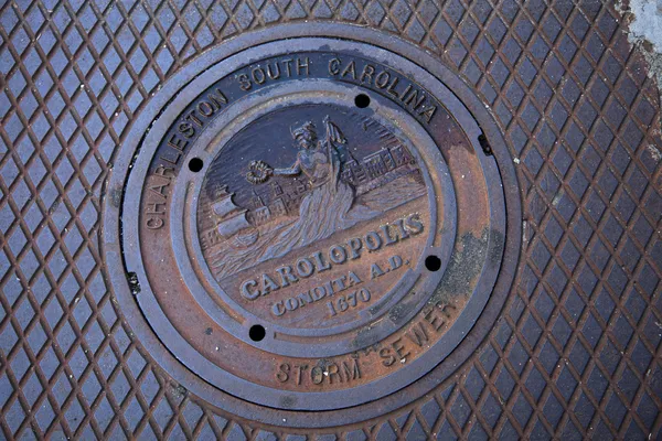 Manhole cover seen in Charleston — Stock Photo #9198466