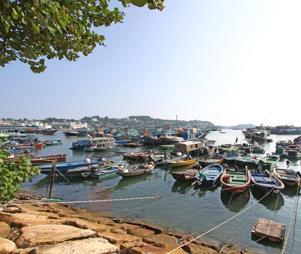 Cheung Chau fishing boats along the coast in Hong Kong — Stock Photo #8923201