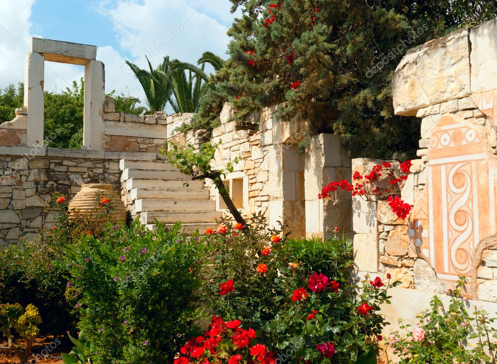 La conception de style grec antique dans le jardin méditerranéen ... Jardin Mediteraneen désign