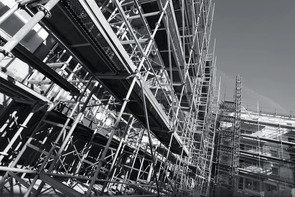Giant scaffolding, black and white