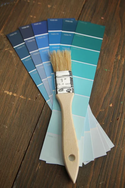 Brush on a blue color palette