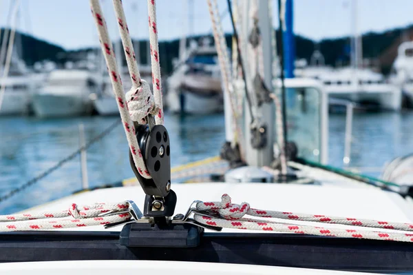 Sailing yacht rigging equipment: main sheet traveller block closeup