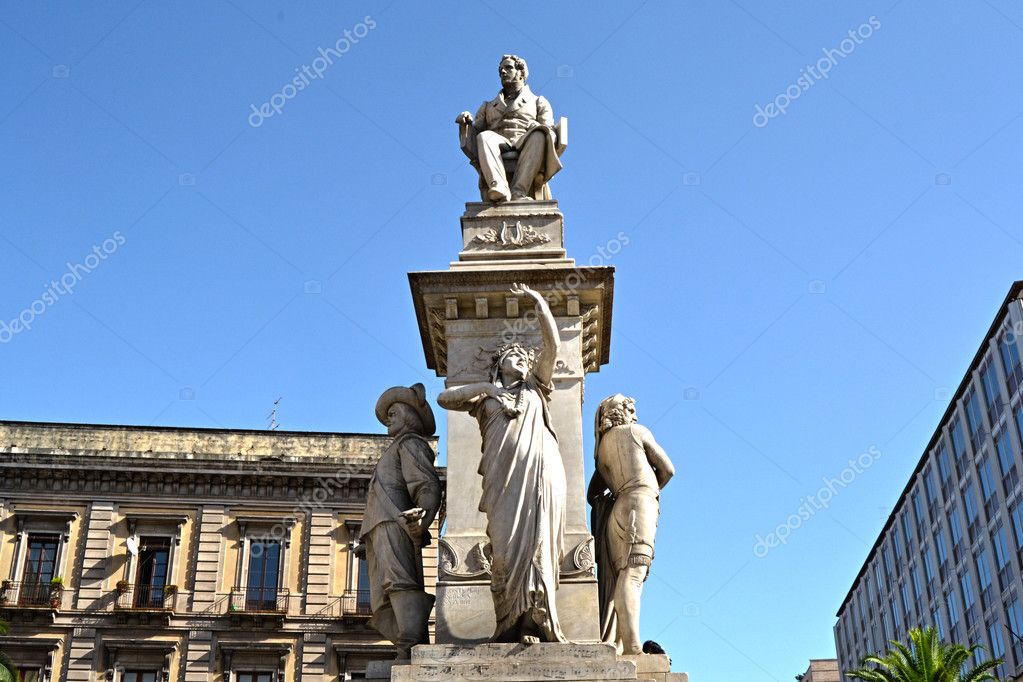 Bellini Statue