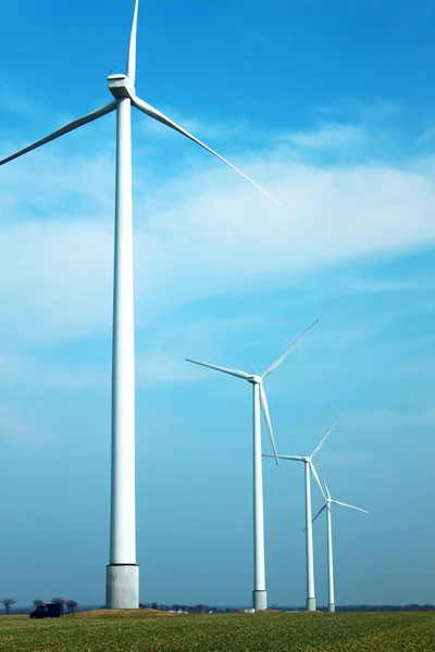 Wind turbine energy rotor and field