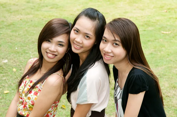Vietnamese Girls