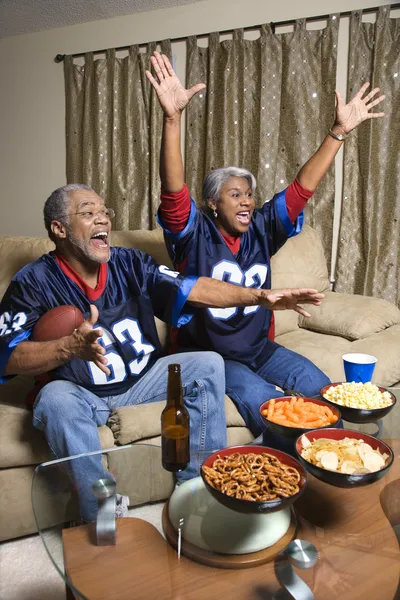 Couple watching sports. — Stock Photo #9329892