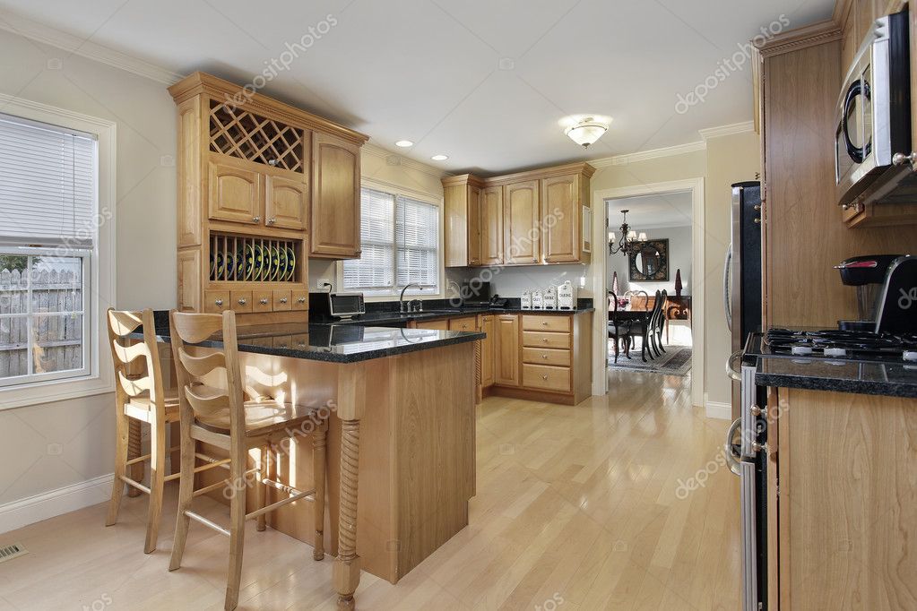 Cocina con barra desayunadora — foto de stock © lmphot #8656052