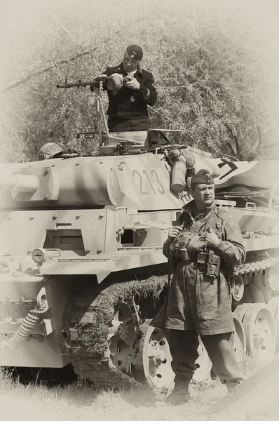 WW2 German Army soldiers and Tiger tank