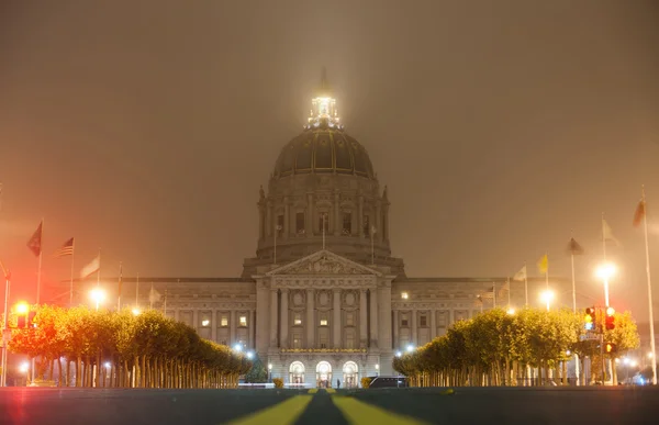 San Francisco city hall at night