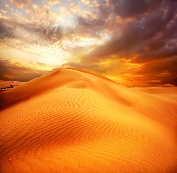 Desert Sky Stock Photos Royalty Free Desert Sky Images Depositphotos