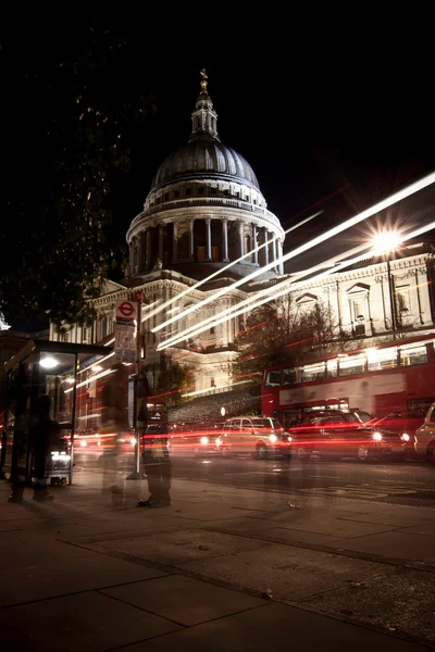 Traffic by St Paul's Cathedral at night