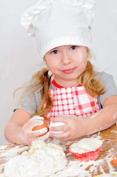 厨师的帽子的女孩 — 图库照片
