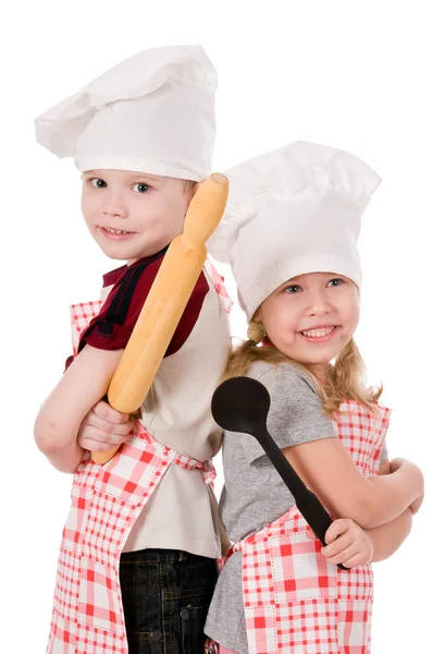 Zwei Kinder kochen — Stockfoto