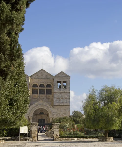 Вход на гору Фавор в Преображенскую церковь — стоковое фото