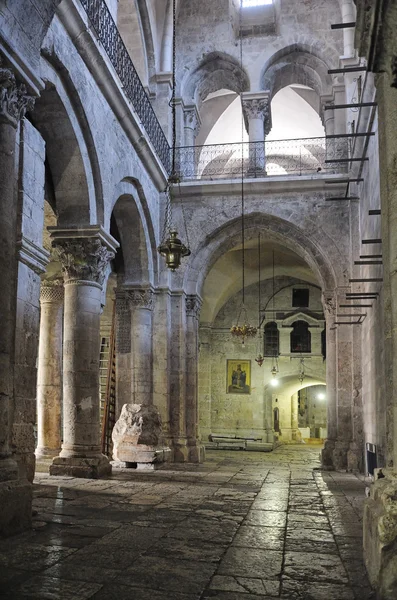 Innenraum der Kirche des heiligen Grabes — Stockfoto