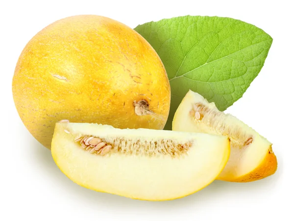 Čerstvý žlutý meloun s zelený list — Stock fotografie