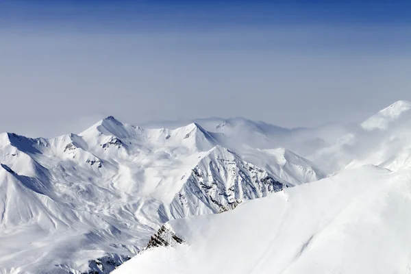 눈 산 안개 — 스톡 사진