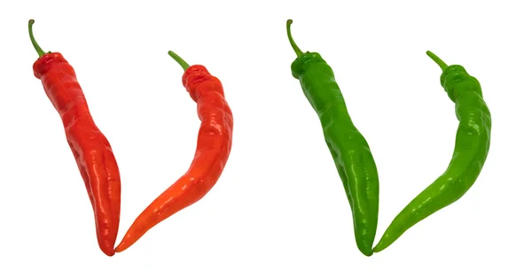 Litera v składa się z zielonej i czerwonej papryki chili — Zdjęcie stockowe