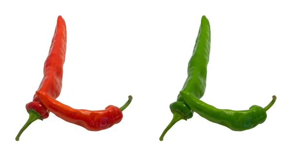 Litera l składa się z zielonej i czerwonej papryki chili — Zdjęcie stockowe