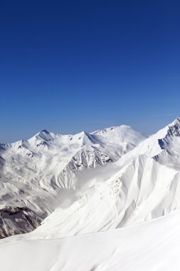 karlı dağlar. Kafkas Dağları, georgia, gudauri.