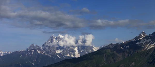 Panorama yaz dağ — Stok fotoğraf
