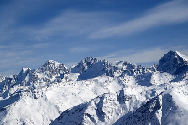 Elbruz Dağı, Kafkas Dağları yamacında görüntülemek.