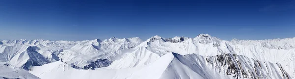 Πανόραμα των βουνών του χειμώνα. Καύκασο βουνά, γεωργία, regio — Φωτογραφία Αρχείου