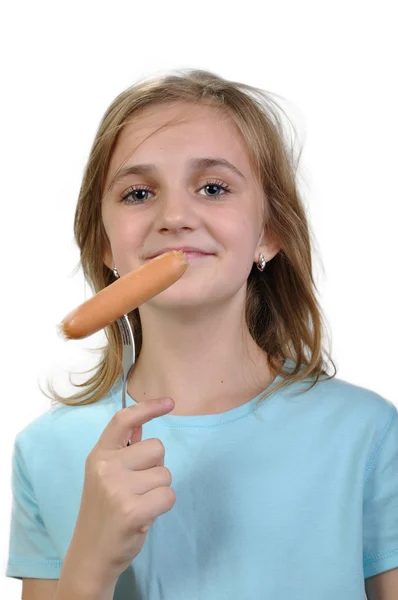 Giovane ragazza con hot dog bollito — Foto Stock