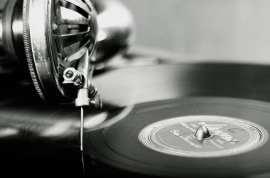 antika gramofon yakın çekim shot ile sığ derinlik-in tarla