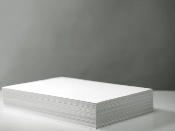 Στοίβα λευκού εκτυπωτή και φωτοαντιγραφικού χαρτιού — Φωτογραφία Αρχείου