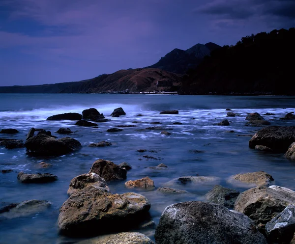 Zonsondergang op de Zwarte Zee. professioneel gescande transparante film — Stockfoto