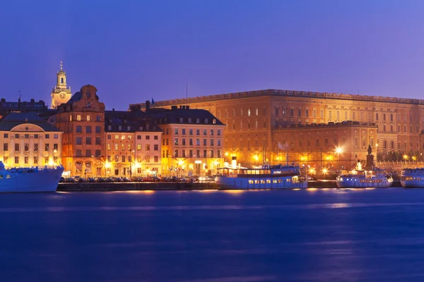 Vista nocturna del casco antiguo de Estocolmo, Suecia — Stockfoto