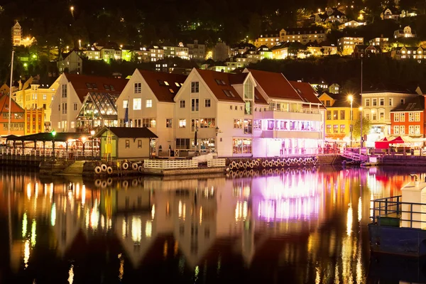 Gece sahne Bergen, Norveç — Stok fotoğraf