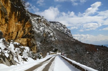 Dağ yolu