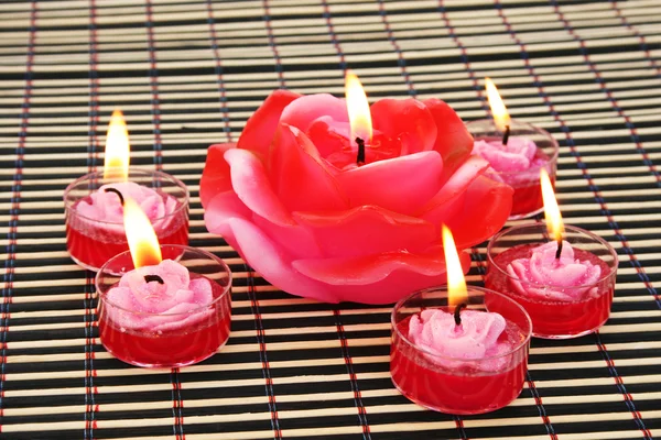 Розовые свечи — стоковое фото