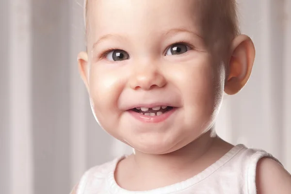 Cara de bebé feliz —  Fotos de Stock