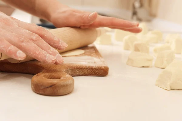 Rolling dough — Stock Photo, Image