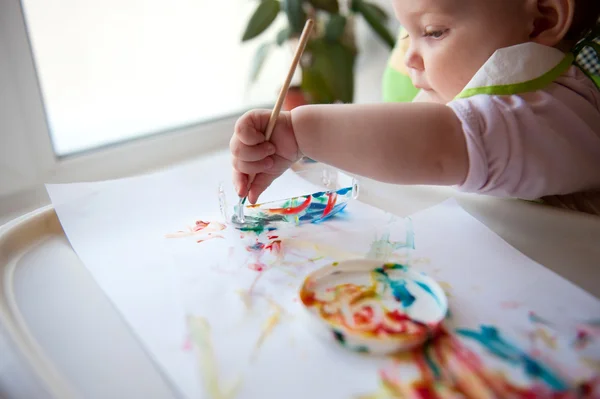 Baby målning — Stockfoto
