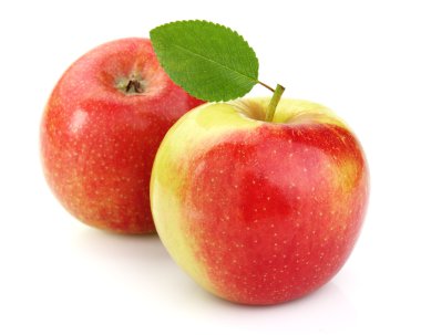 beyaz zemin üzerine tatlı elma