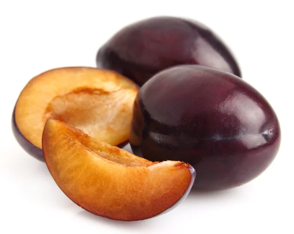 Sweet plums with slices — Stock Photo, Image