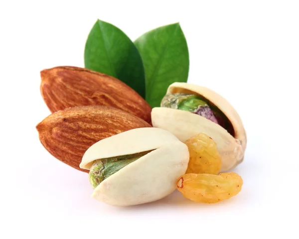 Орехи с изюмом — стоковое фото