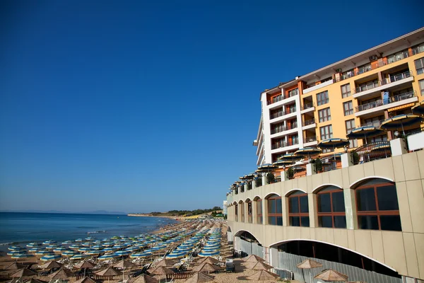 Пляж отеля — стоковое фото