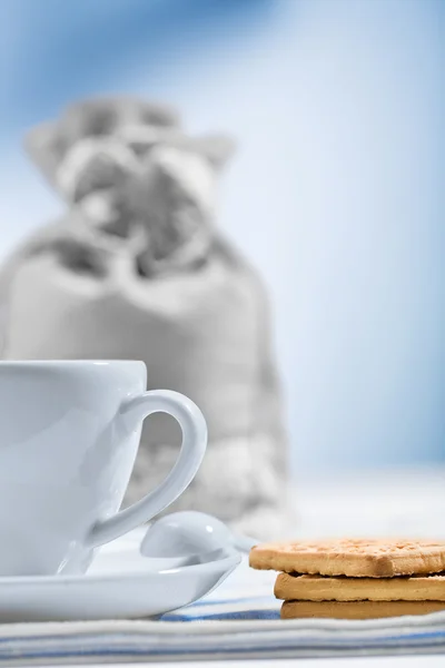 Taza y galletas — Foto de Stock