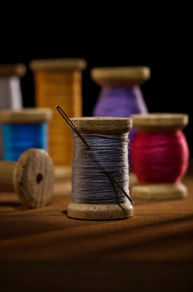Klossen met naaien loopvlakken — Stockfoto