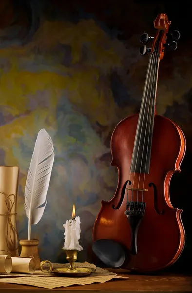 Skład skrzypce i zabytkowe elementy — Zdjęcie stockowe