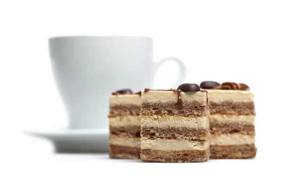 Κέικ σοκολάτας και ένα φλιτζάνι ζεστό καφέ — Φωτογραφία Αρχείου