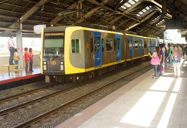 Manila železniční tranzit — Stock fotografie