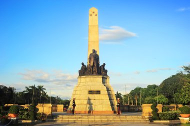 Rizal monument clipart