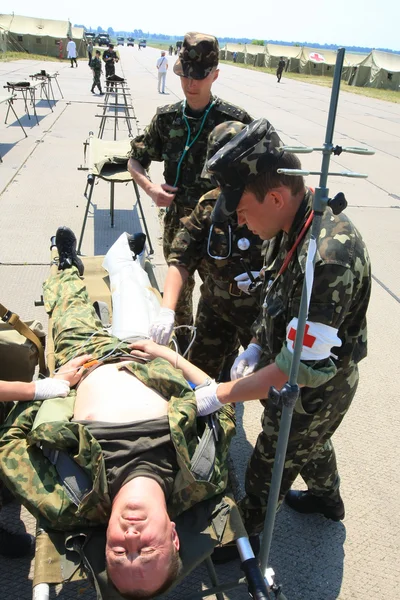 Военный мобильный госпиталь — стоковое фото